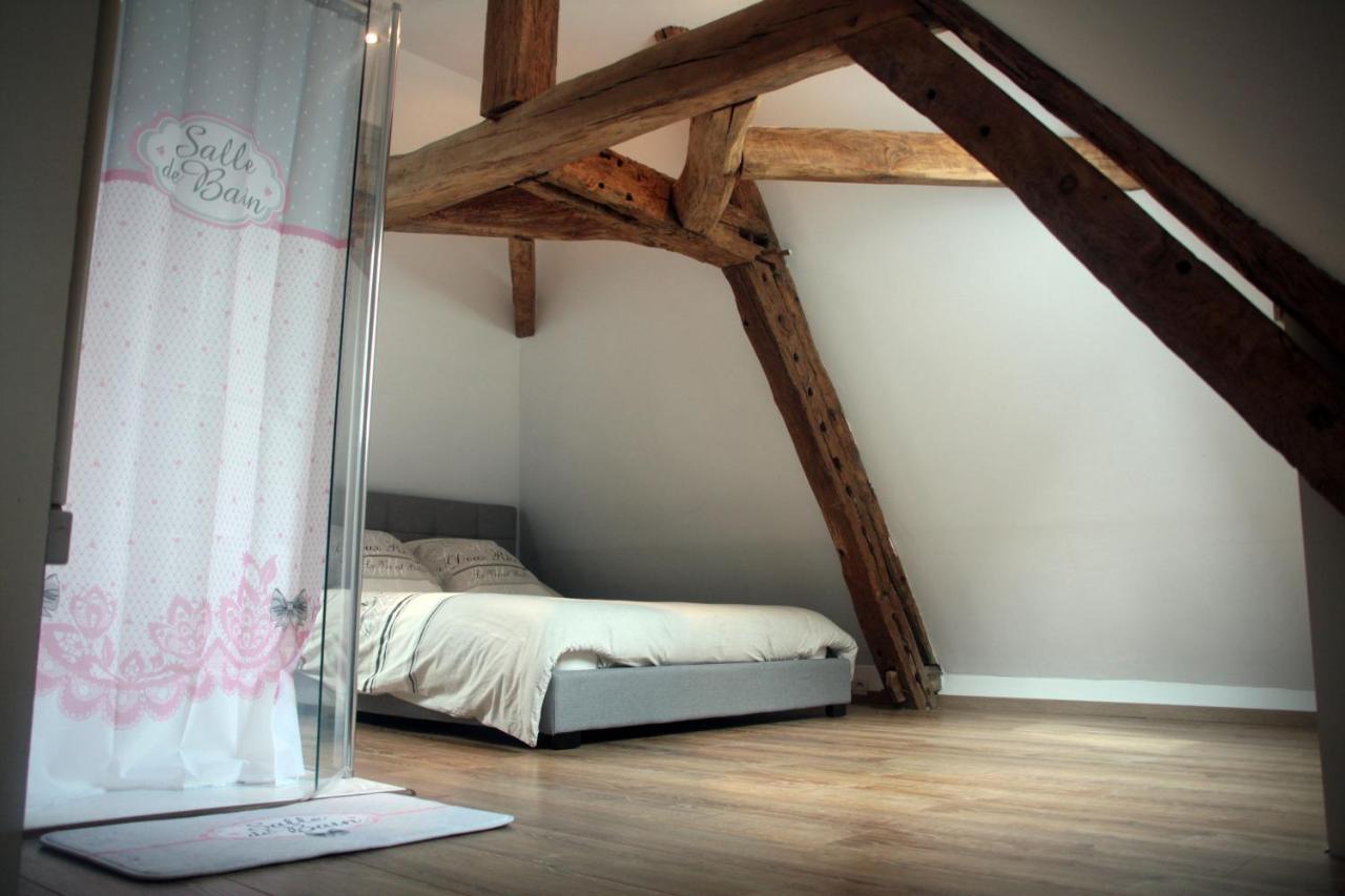 Maison dans le bourg La Chapelle-Montligeon Extérieur photo